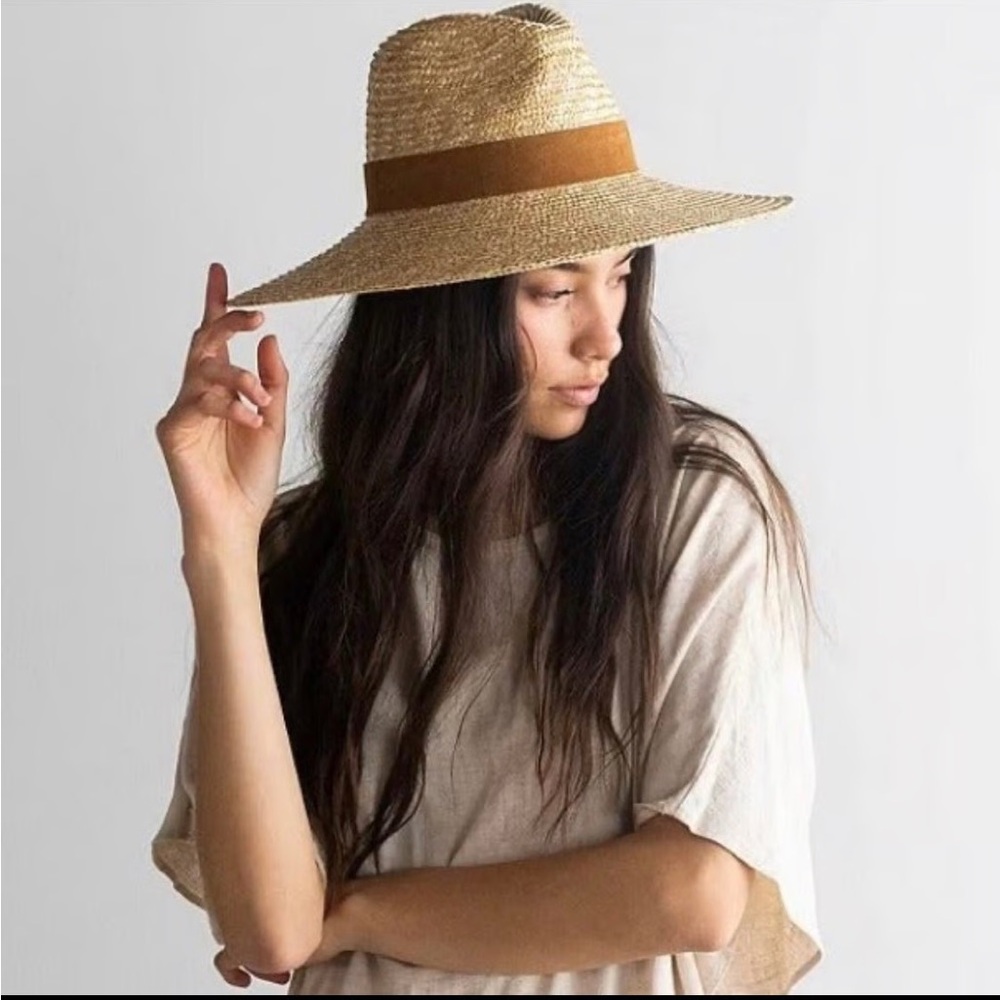 NEW with tags GIGI PIP Isla Tan Straw Hat with Brown Band